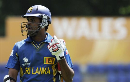 India seamer Ishant Sharma claimed the wicket of Lahiru Thirimanne for seven to reduce Sri Lanka to 36-2 in the Champions Trophy semi-final at Sophia Gardens.