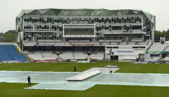 New Zealand’s hopes of salvaging an unexpected draw received a boost after rain stopped play on the final day of the second test against England at Headingley.