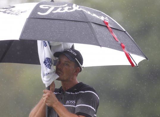 Henrik Stenson consolidated his lead at the top of the Tour Championship leaderboard, after carding a one-under par 69 for the third round.