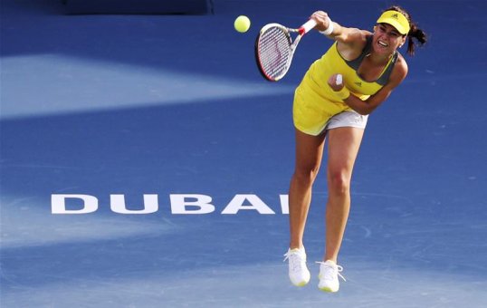 Sloane Stephens has been knocked out the WTA Dubai on the first day against Romanian Sorana Cîrstea.