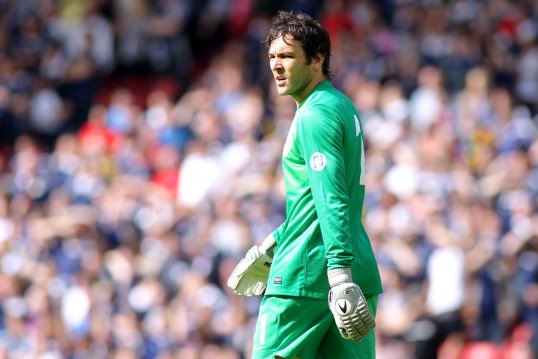 Partizan Belgrade goalkeeper Vladimir Stojković has been ruled out of Serbia’s World Cup qualifiers this month after breaking a collarbone in a league match on Sunday.