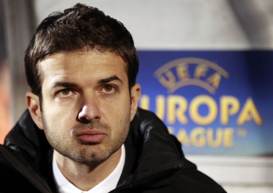 Inter Milan coach Andrea Stramaccioni has stated that he is the one who selects the team, in light of the on-going dispute with Wesley Sneijder.