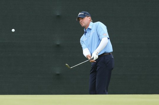 Steve Stricker has been presented with the 2012 Payne Stewart Award.