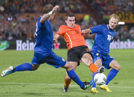 PSV Eindhoven midfielder Kevin Strootman has insisted he will not leave the club unless a transfer truly “appeals” to him.