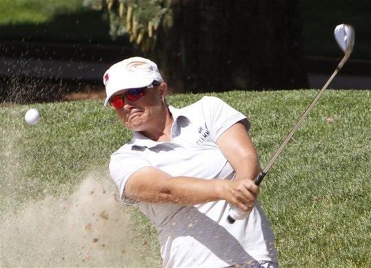 Major champion Karen Stupples' preparation for the upcoming LPGA season have been dealt a blow after the collapse of her current club deal with manufacturer Wilson.