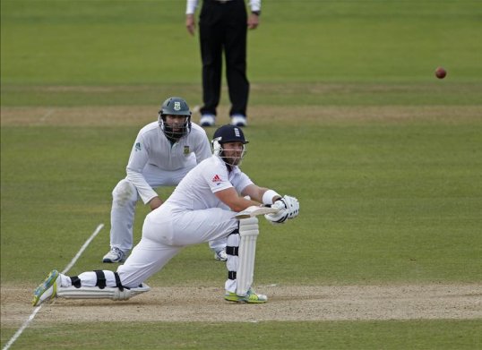 England wicketkeeper Matt Prior belives that the spirit in the camp has never been better as they prepare for the first Test against India tomorrow.