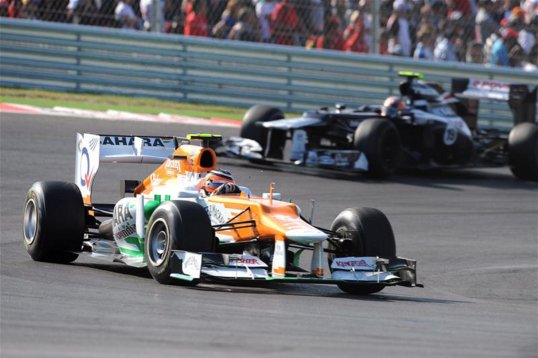 Germany's Adrian Sutil and Frenchman Jules Bianchi will both test for Force Inida this week in the hope of clinching the last remaining seat available with the team for the forthcoming Formula 1 season.