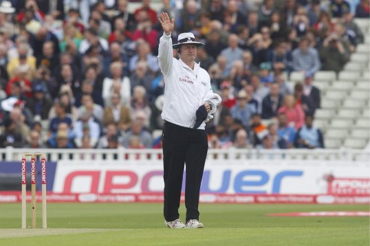 Australian umpire Simon Taufel will call time on his international umpiring career after the Twenty20 World in Sri Lanka to groom the next generation of elite match officials.