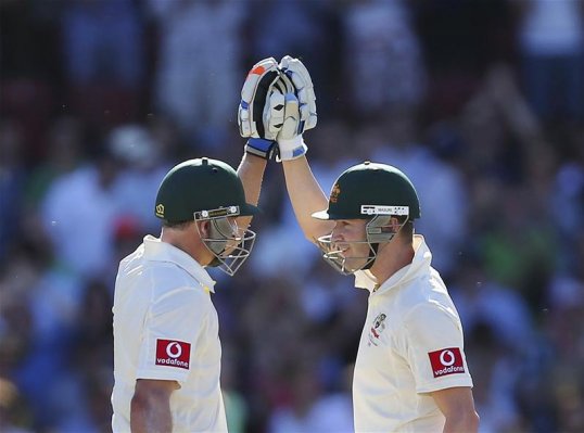 Both Australia and Sri Lanka will wear black armbands in memory of the late England captain Tony Greig at the Sydney Test, which begins tomorrow.