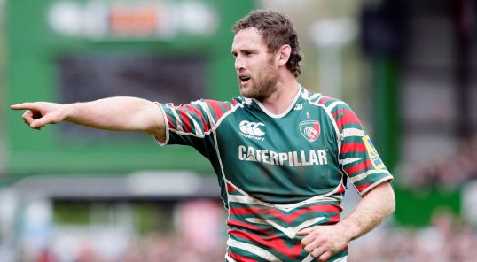 Leicester Tigers back-row Craig Newby has been forced into retirement due to a knee injury.
