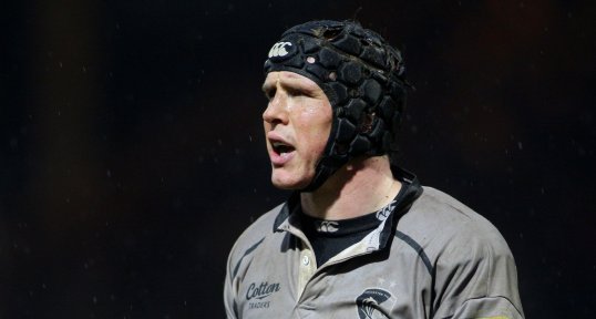 Leicester Tigers flanker Ben Woods has been forced to retire due to a serious wrist injury.