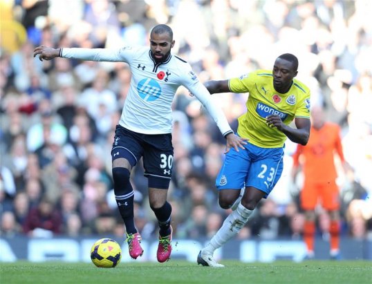 Tottenham Hotspur midfielder Sando has urged his team-mates to be confident when they face Manchester City at the Etihad Stadium this weekend.