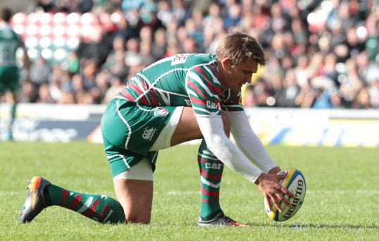Toulouse grabbed a last minute try to claim the advantage over Leicester in a titanic clash between Heineken Cup giants.