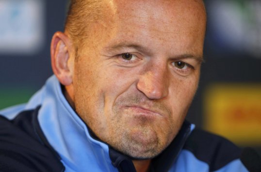 Glasgow Warriors head coach Gregor Townsend has ruled himself out the vacant Scotland coach position.
