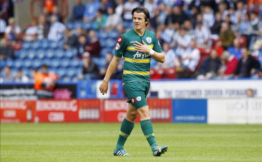 Queens Park Rangers midfielder Joey Barton has announced he turned down a move to Crystal Palace.