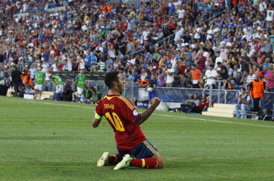 Bayern Munich have signed Thiago Alcantara from Barcelona.