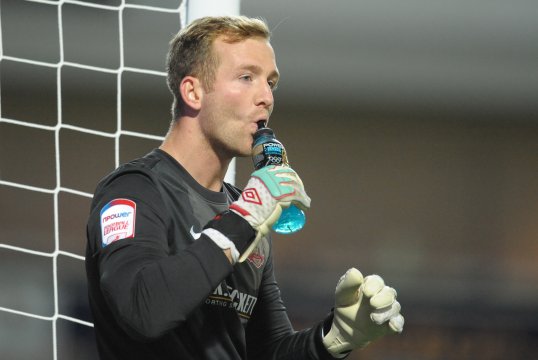 Charlton Athletic have signed free agent Ben Alnwick following his deadline day release by Barnsley.