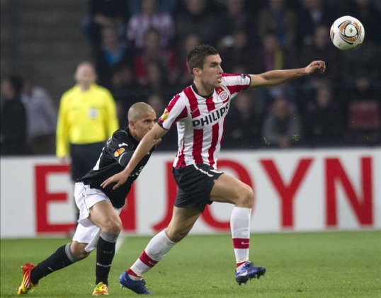 PSV Eindhoven and Roma have agreed a deal for the transfer of midfielder Kevin Strootman to the Serie A club.