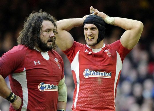 Wales captain Sam Warburton and lock Alun Wyn Jones took part in training on Monday ahead of the side's clash with Italy in the Six Nations.
