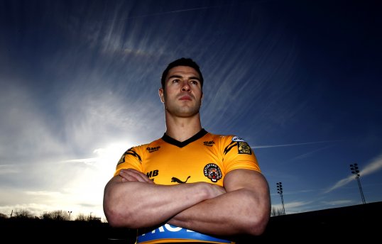 Wakefield Trinity Wildcats have signed Castleford Tigers full-back Richie Mathers on a two-year deal.
