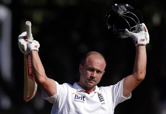 England batsman Jonathan Trott believes test opener Nick Compton has the ability to be ex-captain Andrew Strauss’ permanent successor at the top of England’s batting order.