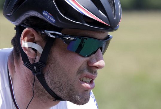 Mark Cavendish missed his chance to take the opening stage win of the Tour of Britain.