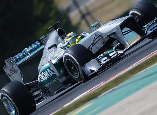 Mercedes Nico Rosberg has clocked the fastest lap in the first part of qualifying for the Hungarian Grand Prix.