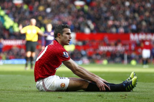 Manchester United striker Robin Van Persie has pulled out of the Netherlands international friendly against Germany on Wednesday with a thigh injury.