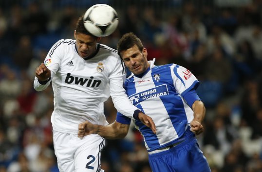 Raphael Varane will start for Real Madrid against Manchester United tonight, according to reports in Spain.