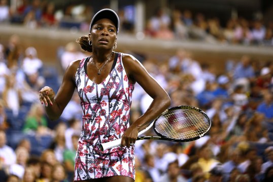 Venus Williams has won her first singles title in two years beating Romanian Monica Niculescu 6-2, 6-3 to take the Luxembourg Open title.