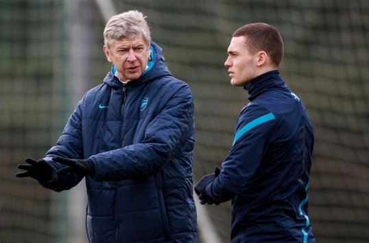 Arsenal captain Thomas Vermaelen has backed manger Arsène Wenger and insisted he is still the best man for the job.