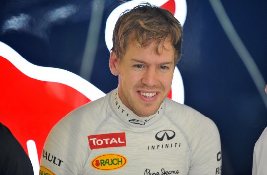 Sebastien Vettel has taken pole position ahead of the Indian Grand Prix.