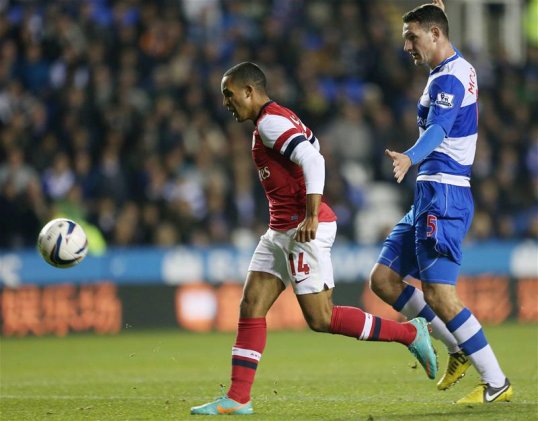 Arsenal winger Theo Walcott faces a late fitness test ahead of tonight’s Schalke 04 clash after the winger was hit by illness.