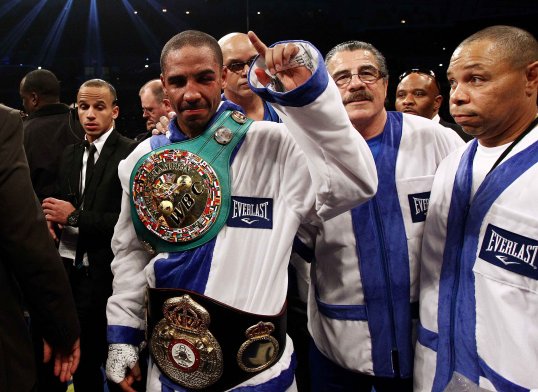 The much anticipated fight between undefeated super-middleweight champion Andre Ward and Kelly Pavlik is reported to have entered the negotiations phase.