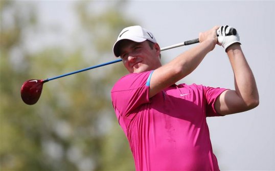 Scotland’s Marc Warren claimed a two-shot lead in the penultimate round of the Spanish Open with a score of 68.