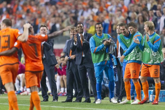 The Netherlands thrashed Hungary 4-1 tonight thanks to a double from Jeremain Lens, Martins Indi and Klaas Jan-Huntelaar.