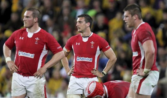 Three days before its national team takes on Argentina at the Millennium Stadium, a leading firm of accountants has told the Welsh Rugby Union its four regional teams are in a poor state of financial health due to “poor management”.
