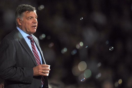 West Ham manager Sam Allardyce said he will decide in the next two days if he will change his system for the trip to face Swansea City on Sunday.