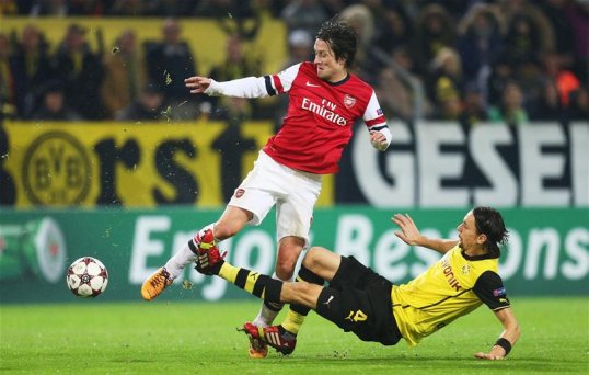 West Ham are set to offer Tomas Rosicky a pay-as-you-play deal next summer if the Czech international fails to win a one-year extension at Arsenal.
