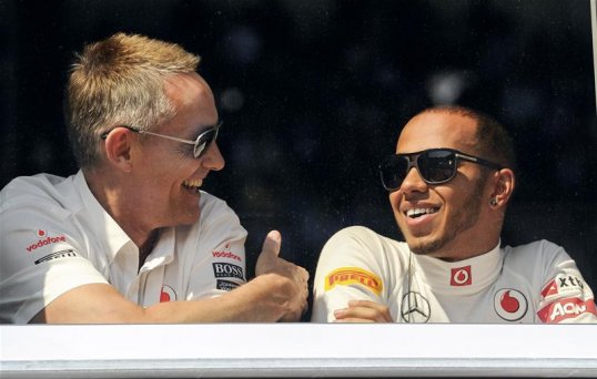 McLaren team principal Martin Whitmarsh has moved to diffuse claims that “naïve” Mercedes driver Lewis Hamilton was “thrown out” of his former team’s garage.