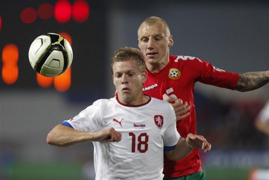 Czech Republic had little trouble seeing off the threat from Armenia in the World Cup qualifier with a 3-0 victory.